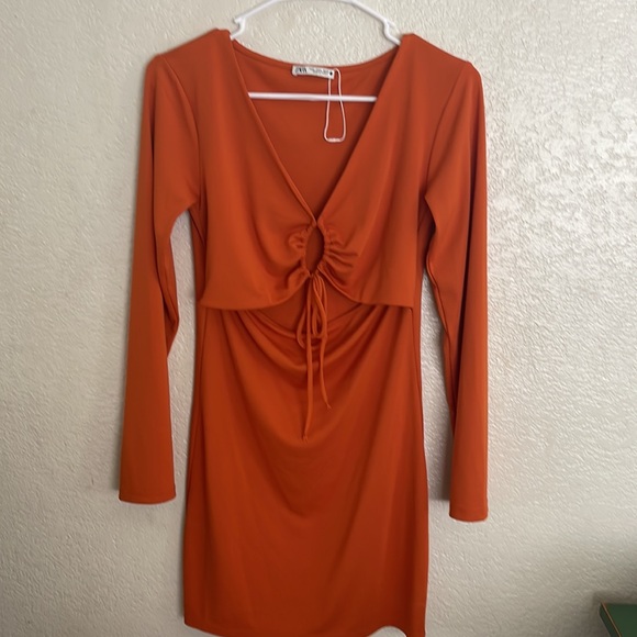 Zara dress - Picture 2 of 4